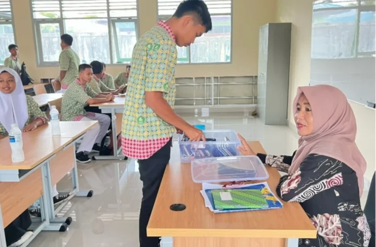 Pembatasan Gadget di Sekolah Resmi Berlaku, Ini Aturannya!